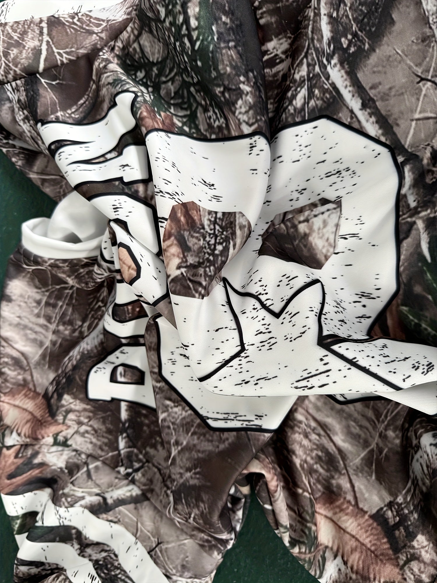 Sudadera Hombre – Letras y Ramas, Manga Larga, Casual