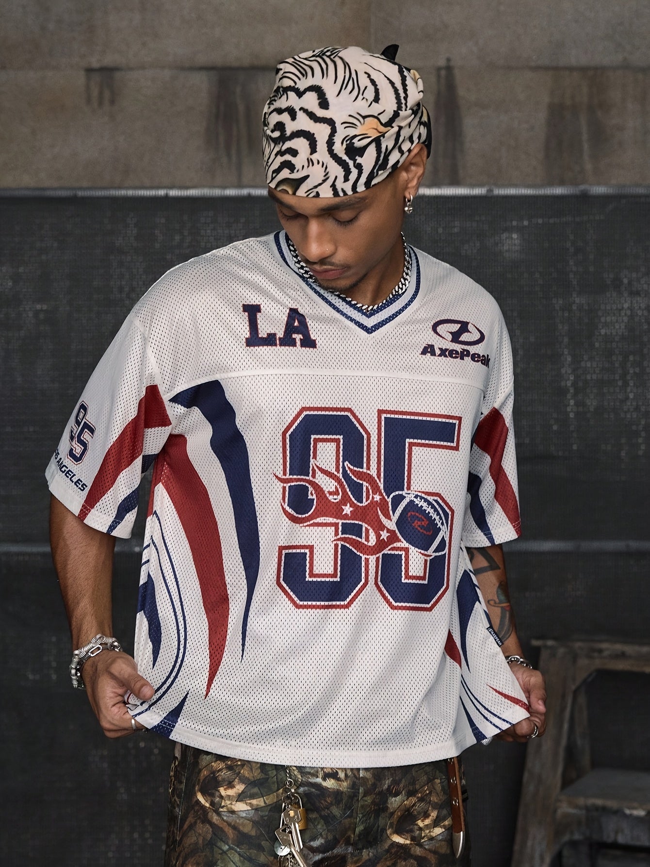 Camiseta Casual de Cuello en V – Hombre, Rayas Blancas y Azules