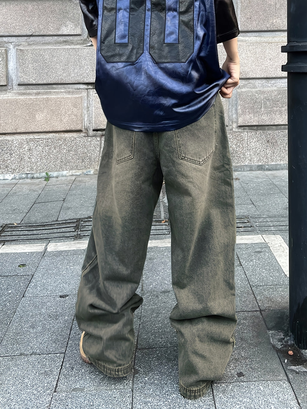 Vaqueros Anchos con Diseño Láser – Estilo Streetwear Oversized